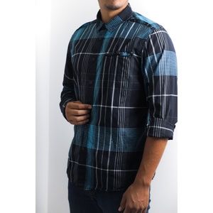 Guess❓ Plaid Button-down (Long-Sleeve)